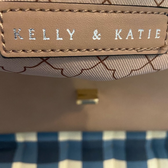 Kelly &  Katie Handbag. NWOT - Picture 4 of 8